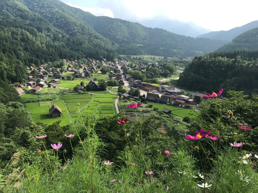 金沢 白川郷 (展望場所から撮影)