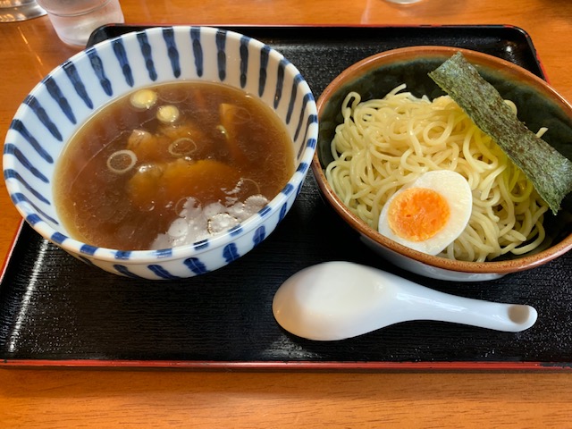 六会日大前駅　豪快